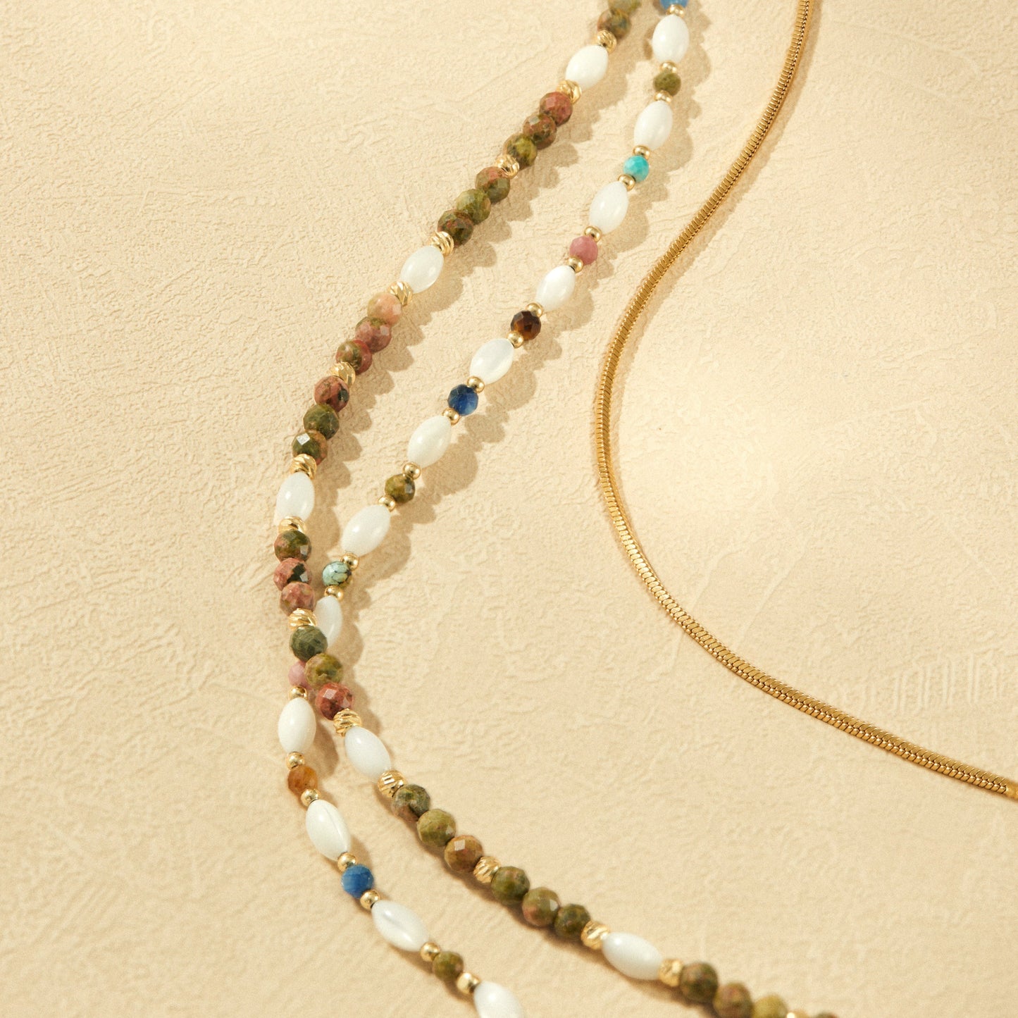 Variegated Green Stone Bead Necklace