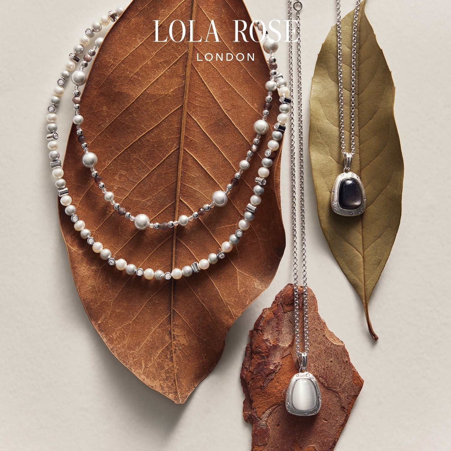 Light Traces Freshwater Pearl Necklace