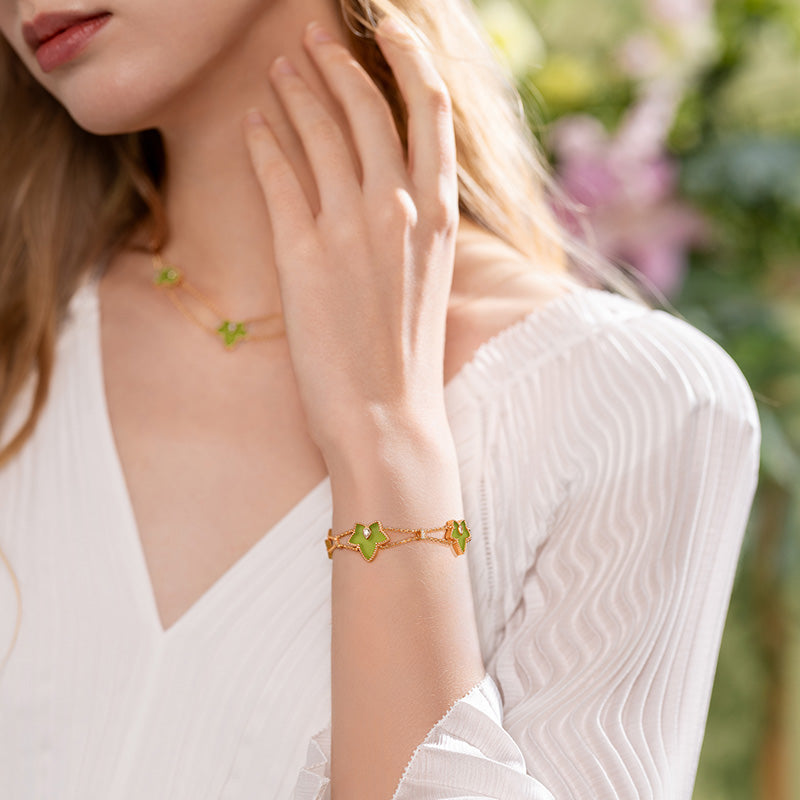 Ivy Green Onyx Three-Leaf Bracelet